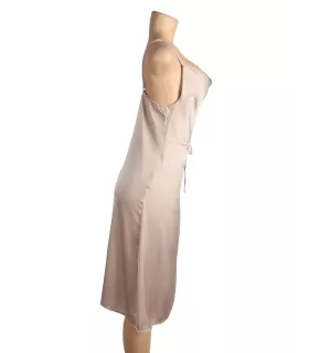 Camisón sexy con espalda descubierta