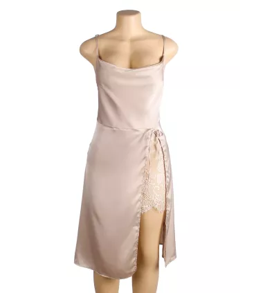 Camisón sexy con espalda descubierta
