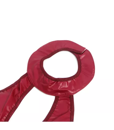 Vestido de cuero sintético con cuello halter