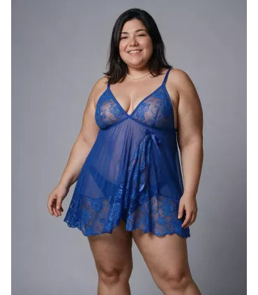 Camisón corto de encaje con escote en V