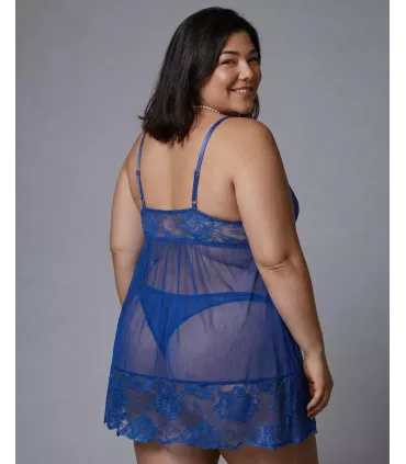 Camisón corto de encaje con escote en V