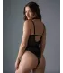 Body de tirantes con cadena de malla negra