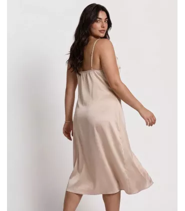 Camisón sexy con espalda descubierta